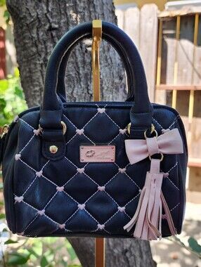 Luv Betsey by Betsey Johnson Mini Quilted Heart Satchel Bag Black Pink Bow Tasse